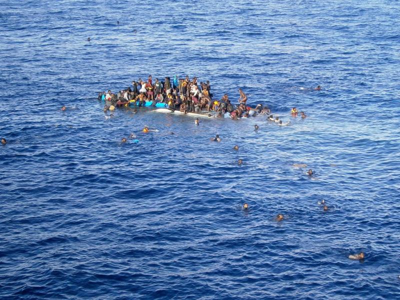 Βάρκα με 33 μετανάστες στα νότια της Κρήτης- Ανάμεσά τους μια έγκυος και τέσσερα παιδιά