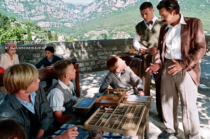 Αποτέλεσμα εικόνας για Ο ΔΑΣΚΑΛΟΣ ΠΟΥ ΑΦΗΝΕ ΤΑ ΠΑΙΔΙΑ ΝΑ ΟΝΕΙΡΕΥΟΝΤΑΙ ταινια