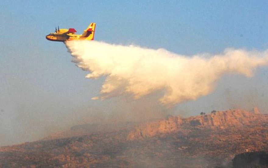 Αποτέλεσμα εικόνας για πυροσβεστες στα νησια