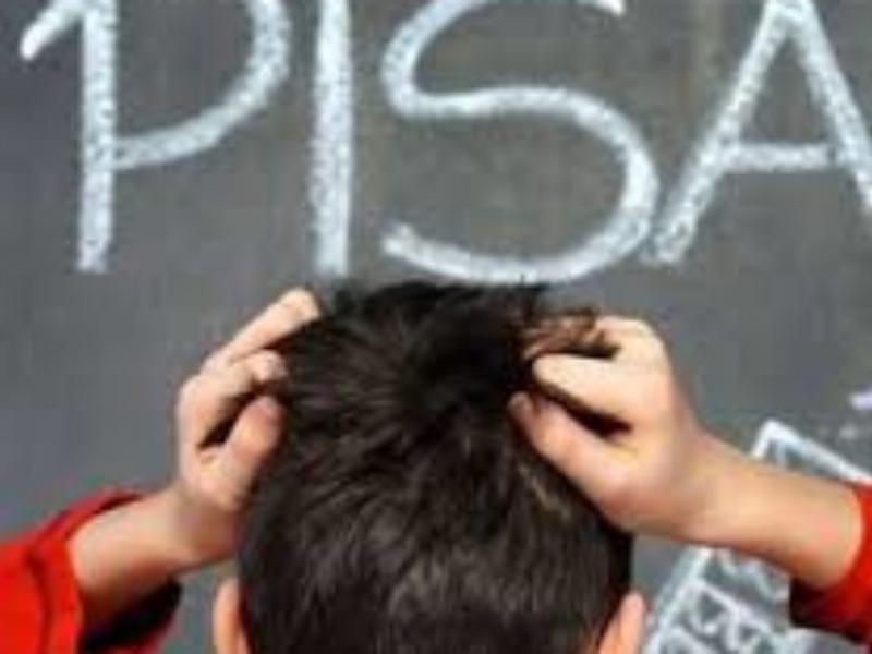 Διαγωνισμός PISA 2025: Μόλις 4 λάπτοπ και 12 ακουστικά σε κάθε σχολείο για εξέταση σε Πληροφορική - Αγγλικά