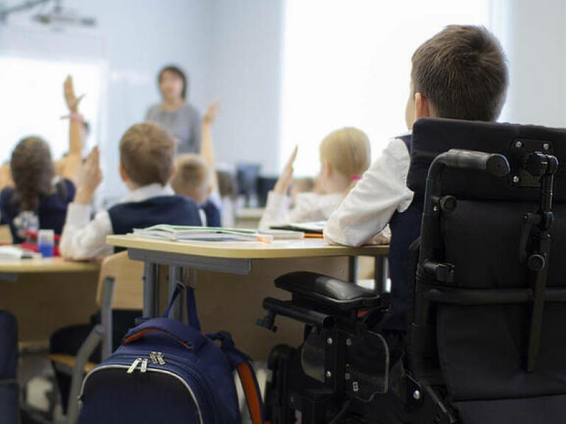 Εκπαίδευση, ΤΠΕ και αναπηρία: «Ψηφιακό χάσμα» την ίδια στιγμή που οι μαθητές με αναπηρία αυξάνονται...