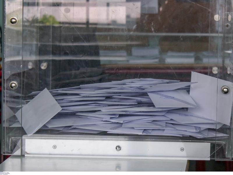 Δημοσκόπηση MRB: Η έκπληξη στην πρόθεση ψήφου - Τα ποσοστά του ΣΥΡΙΖΑ μετά το συνέδριο