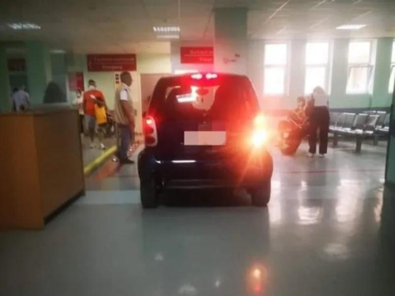 Ασθενής εισέβαλε με το αυτοκίνητό του στα επείγοντα 