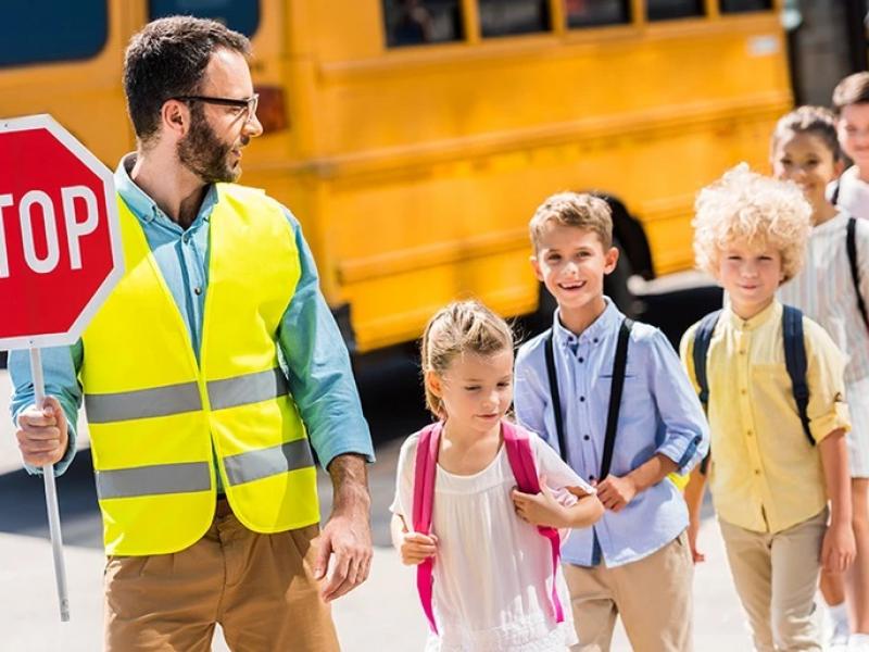 ΑΣΕΠ: Τρέχουν οι αιτήσεις για τις 95 προσλήψεις οδηγών και συνοδών στα σχολεία της Αττικής