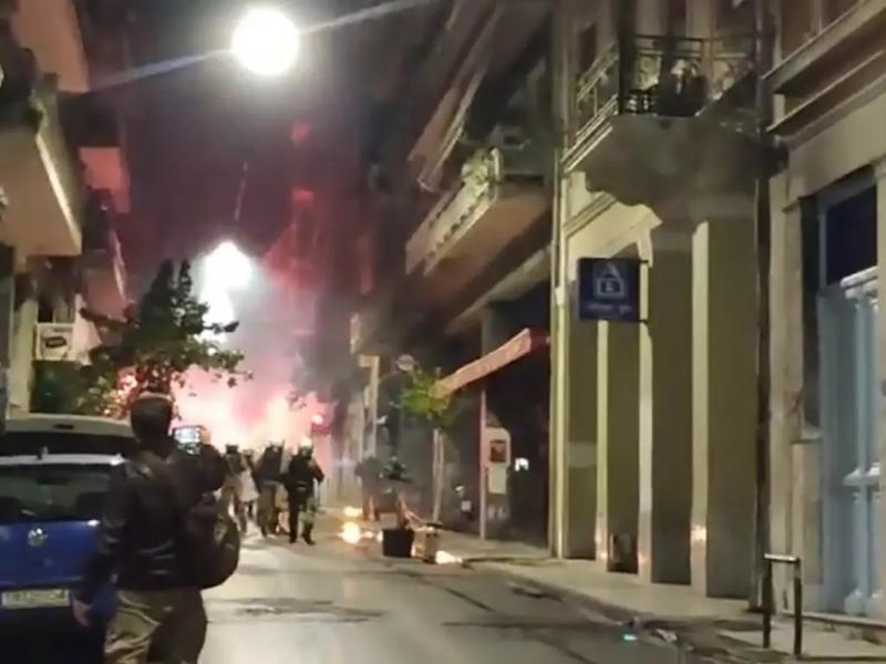 Ένταση μετά τις πορείες για τον Αλέξη Γρηγορόπουλο: Αστυνομικοί έκαναν χρήση χημικών - Δεκάδες προσαγωγές