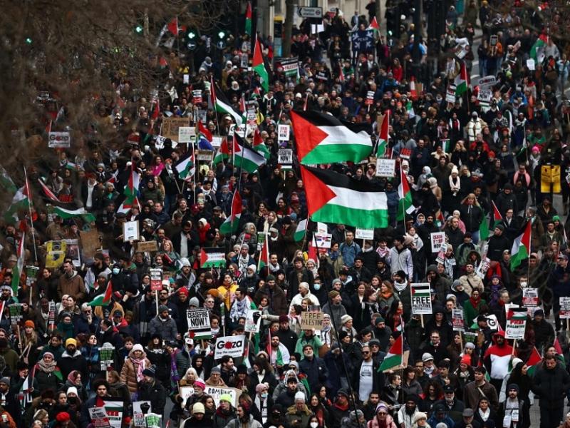 Νέες τεράστιες διαδηλώσεις αλληλεγγύης στους Παλαιστίνιους σε Ουάσινγκτον και Λονδίνο
