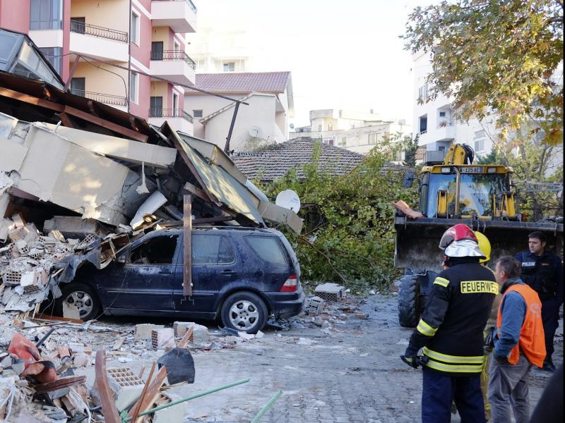 Αλβανία: Τουλάχιστον εννέα νεκροί από την ισχυρή σεισμική δόνηση των 6,4 Ρίχτερ