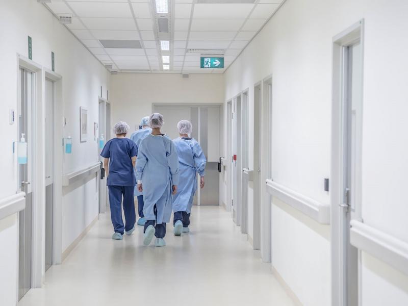 Γεωργιάδης: Σε ποια νοσοκομεία ξεκινούν τα απογευματινά χειρουργεία - Και ιδιώτες γιατροί στο ΕΣΥ