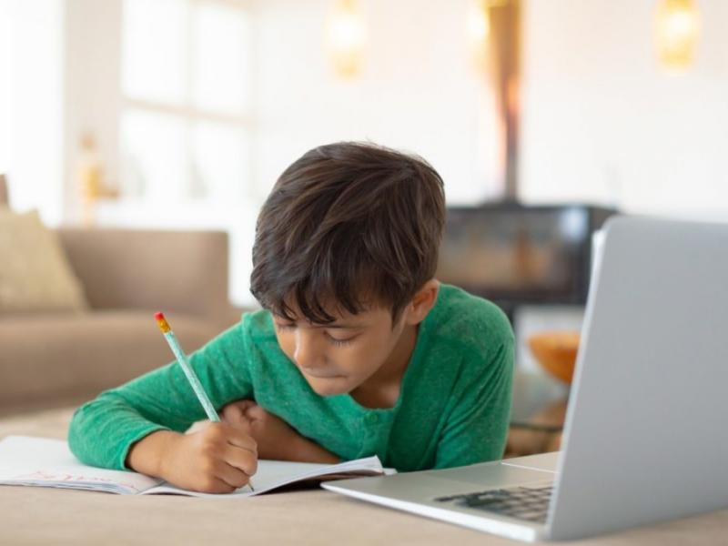 ΣΕΠΕ Βόνιτσας: Το υπ. Παιδείας να καλύψει τις ανάγκες με laptop ή tablet μαθητών και εκπαιδευτικούς