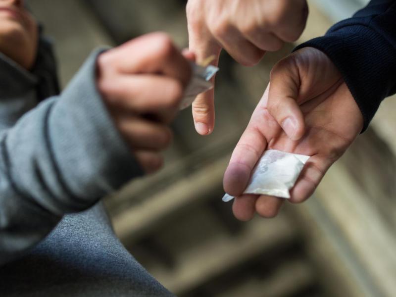 Nαρκωτικά σε σχολείο στην Πάτρα: Ελεύθερος με όρους ο πρώτος κατηγορούμενος