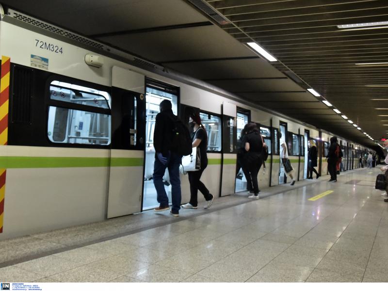 Λεωφορεία και Μετρό «σάουνα»: Χωρίς κλιματισμό τα ΜΜΜ εν μέσω καύσωνα