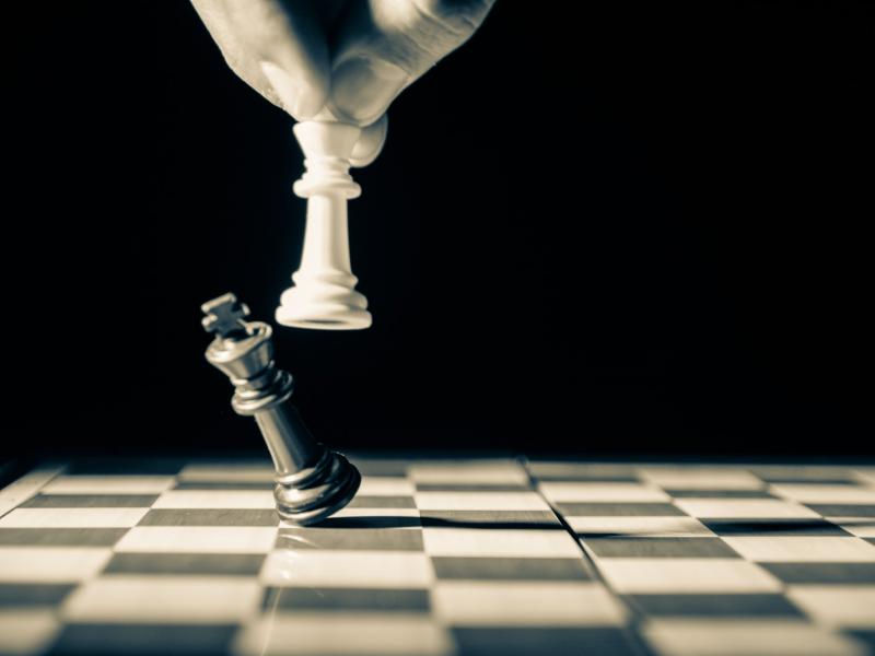 Έλον Μασκ: Ανέβασε απίθανο βίντεο με άνδρα με εμφύτευμα εγκεφάλου να παίζει σκάκι