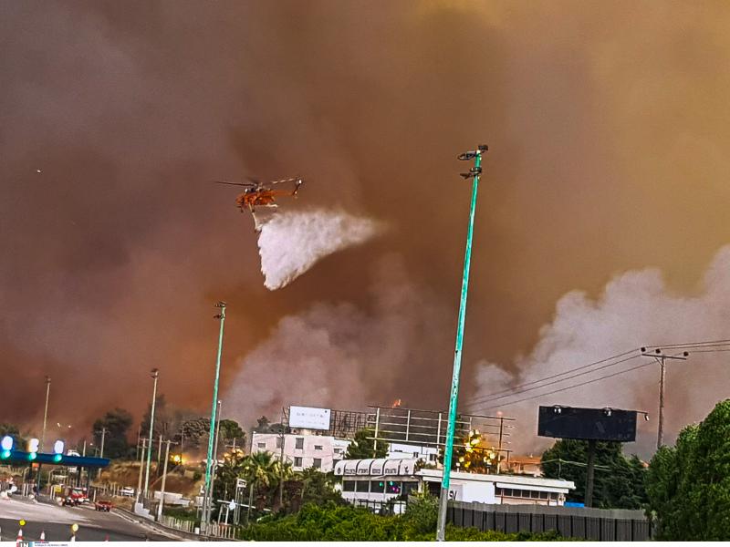 Μήνυμα του 112 για τις φωτιές – «Πολύ υψηλός κίνδυνος πυρκαγιάς τις επόμενες μέρες»