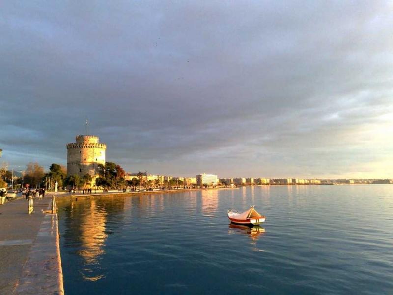 Θεσσαλονίκη: Συναγερμός για θαλάσσια ρύπανση 16.000 τ.μ. στον Θερμαϊκό