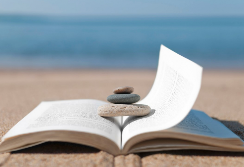 Λογοτεχνικά απομεσήμερα - 10 Προτάσεις βιβλίων για το καλοκαίρι