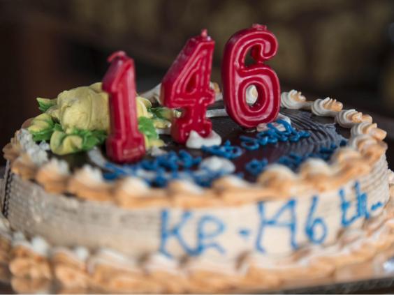 146 ετών