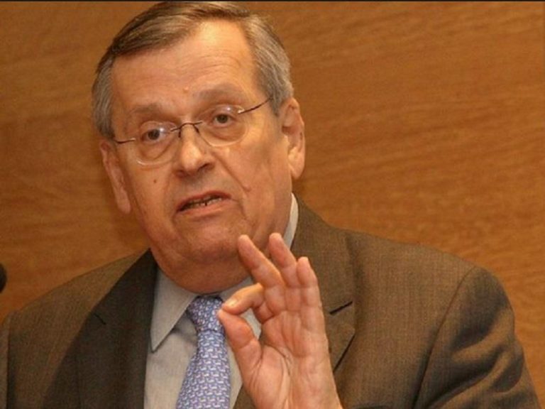 stefanos_manos.jpg stefanos_manos.jpg