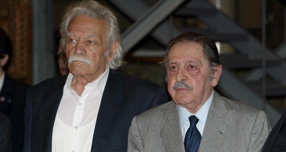 glezos-santas.jpg glezos-santas.jpg