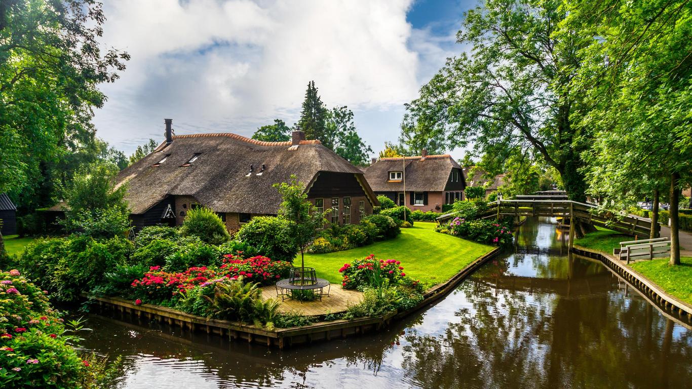 giethoorn.jpg giethoorn.jpg