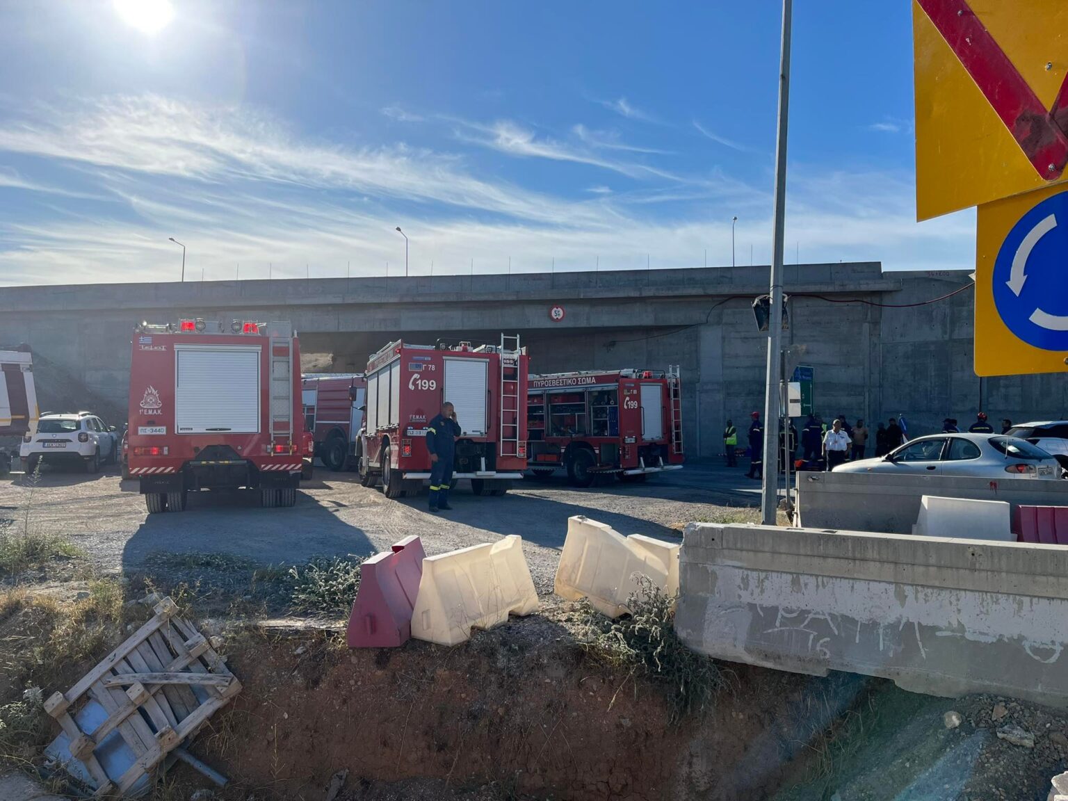 gefya-02-1536x1152.jpg Κατέρρευσε γέφυρα στα Μέγαρα