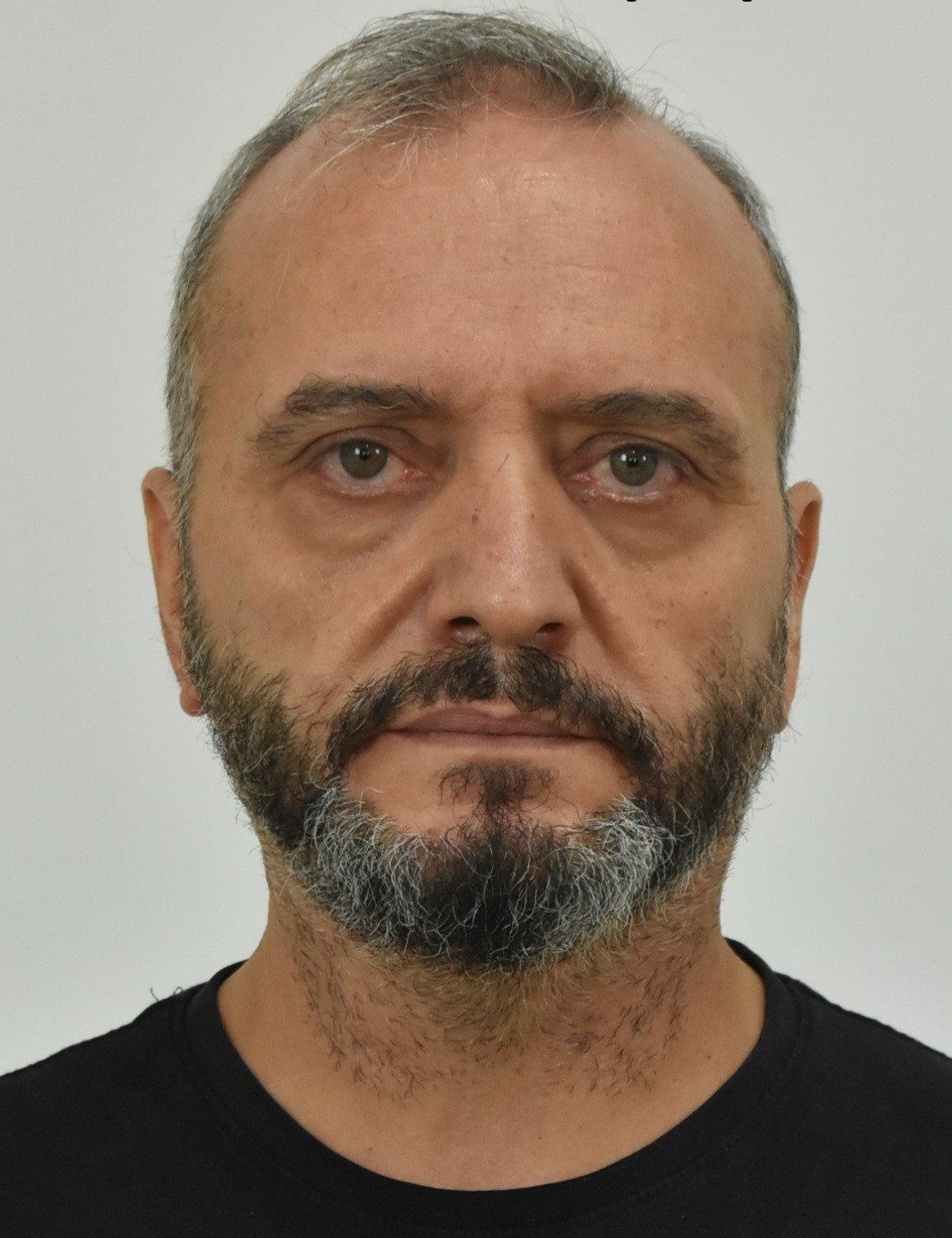 mixos_viasmos_12xronis.jpg mixos_viasmos_12xronis