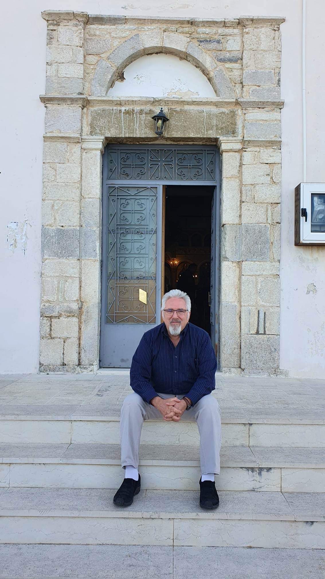 img-9403.jpg Υιοθεσία - Βρήκε συγγενείς στην Ελλάδα