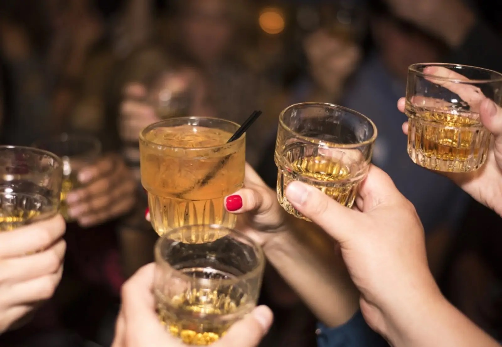 pota-alkool.jpg Ποτά-μπόμπες-αλκοόλ