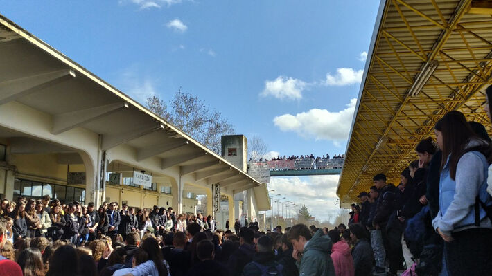 mathites karditsa.jpg μαθητες καρδιτσα