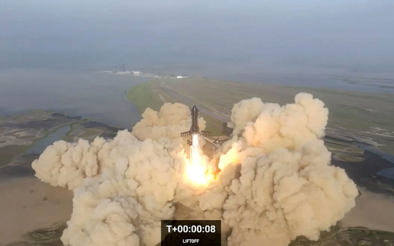 spacex.png spacex
