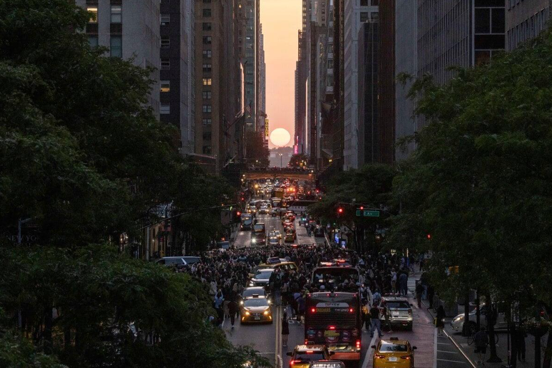 Manhattanhenge.png Manhattanhenge