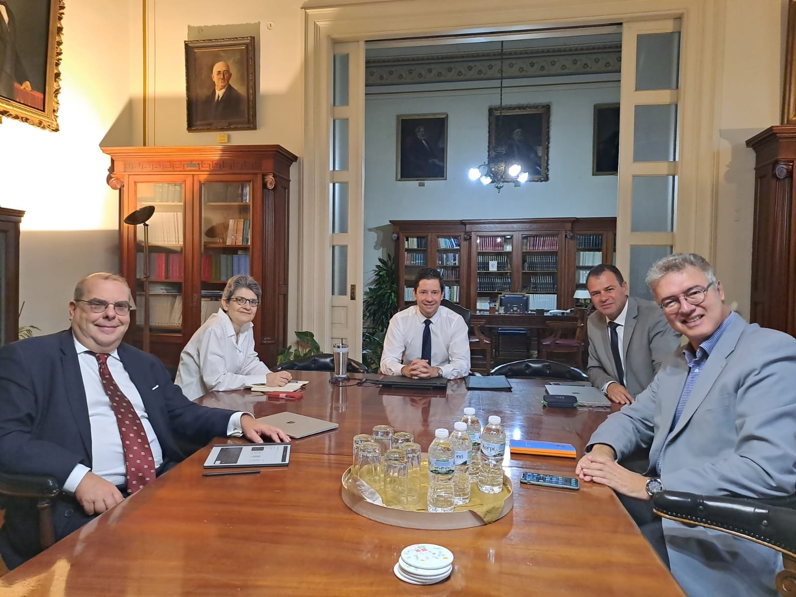 συνεδρίαση πρυτανικών αρχών ΕΚΠΑ.jpg συνεδρίαση πρυτανικών αρχών ΕΚΠΑ