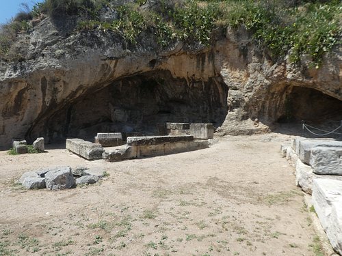 spilaio.jpg σσπηλαιο