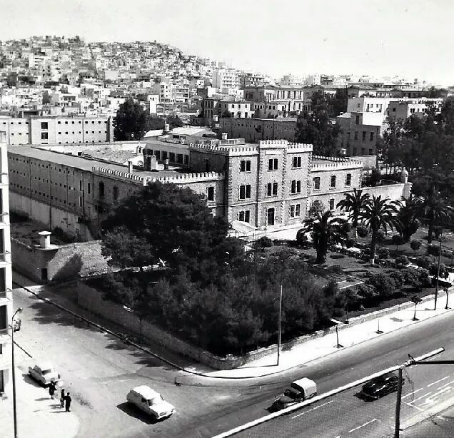 filakes averof.jpg φυλακες αβερωφ