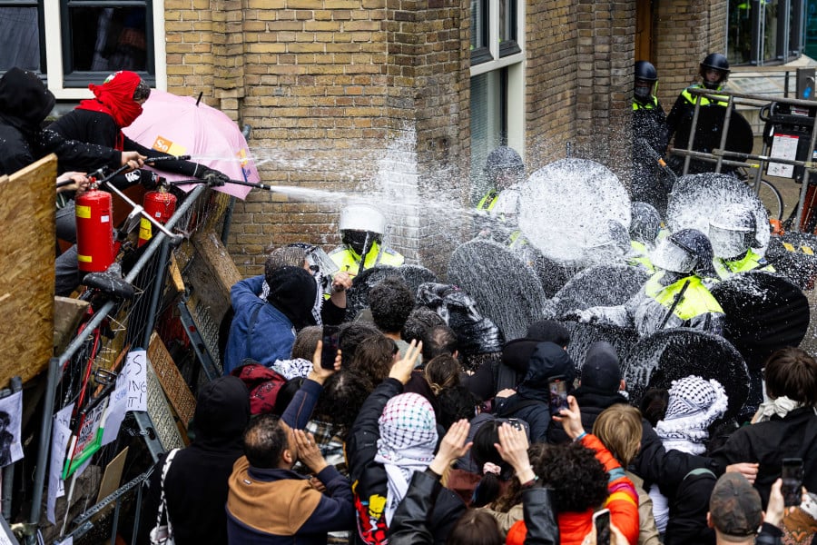 amsterntam.jpg amsterntam