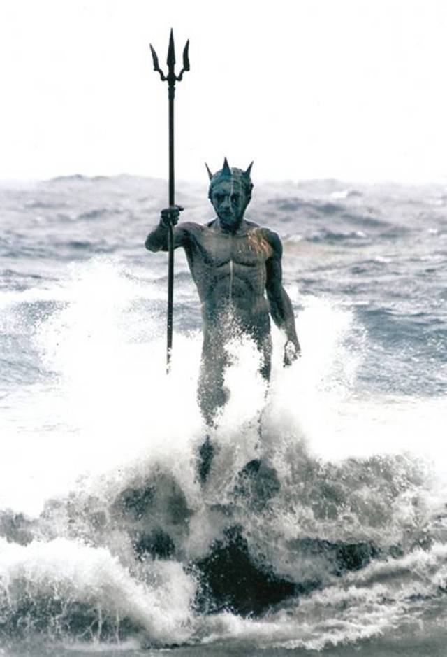 poseidonas.jpg ποσειδωνας