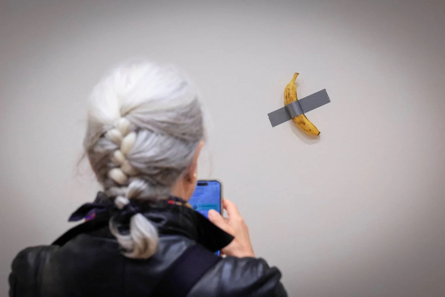 banana-akrivi-ergo.jpg Μπανάνα έργο τέχνης