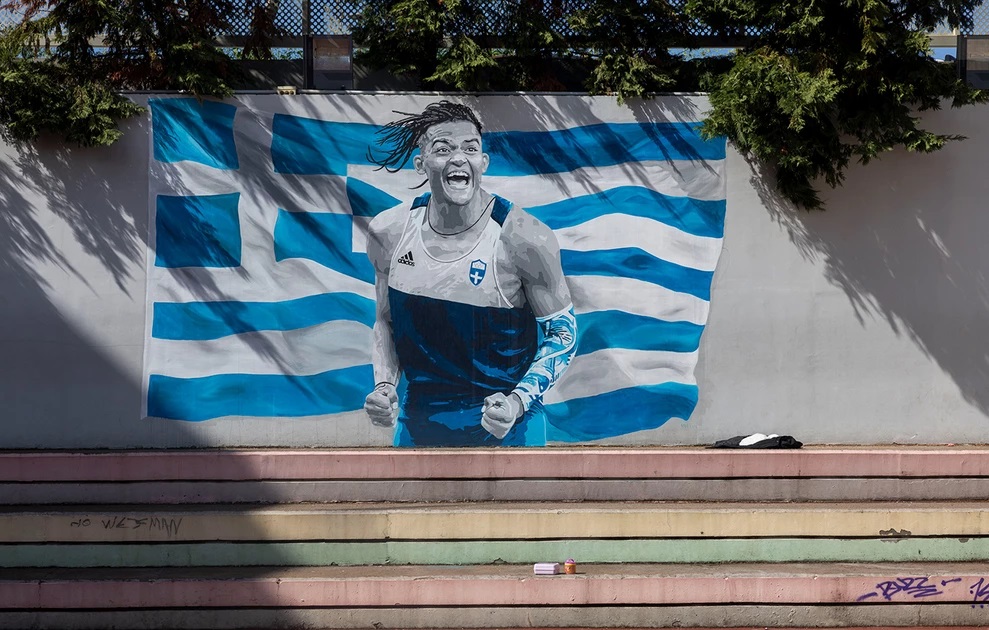 karalis-grafiti3.jpg Γκράφιτι με τον Εμμανουήλ Καραλή σε σχολείο