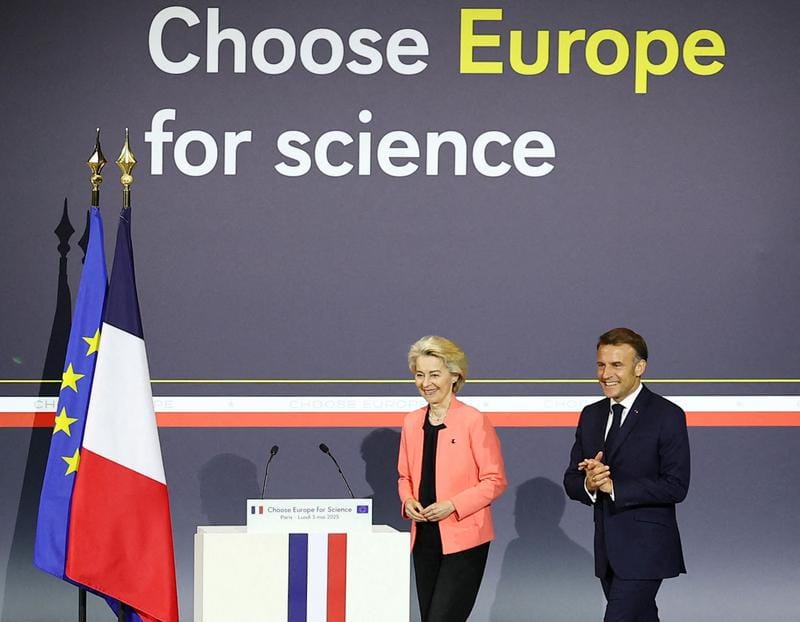 macron-fon-derlaien.jpg Μακρόν - Φον ντερ Λάιεν