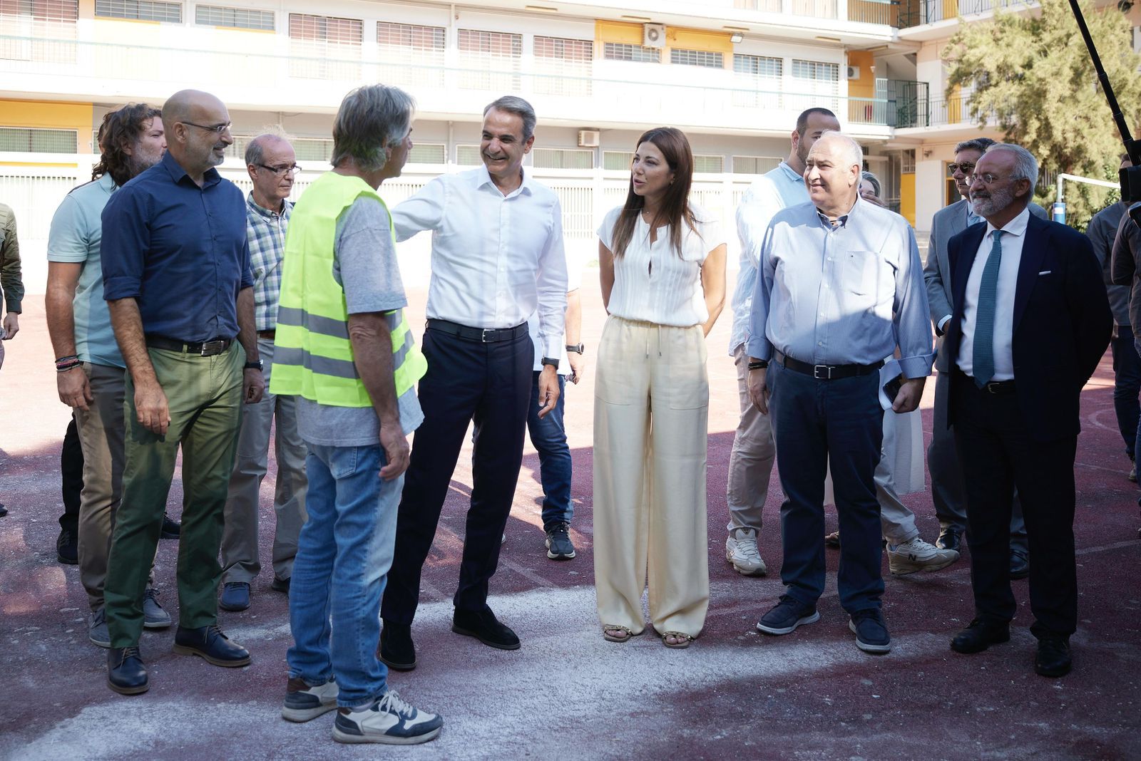episkepsi_mitsotaki_sxoleio.jpg Μητσοτάκης Ζαχαράκη επίσκεψη