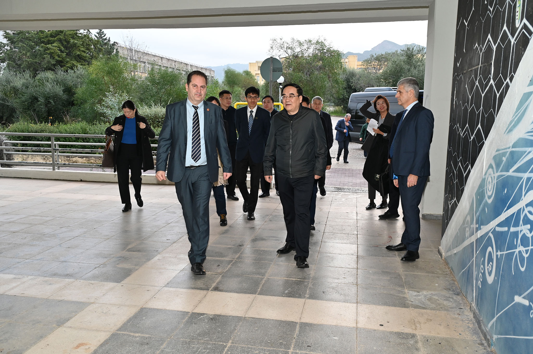 chinesedelegation-01.jpg κινα