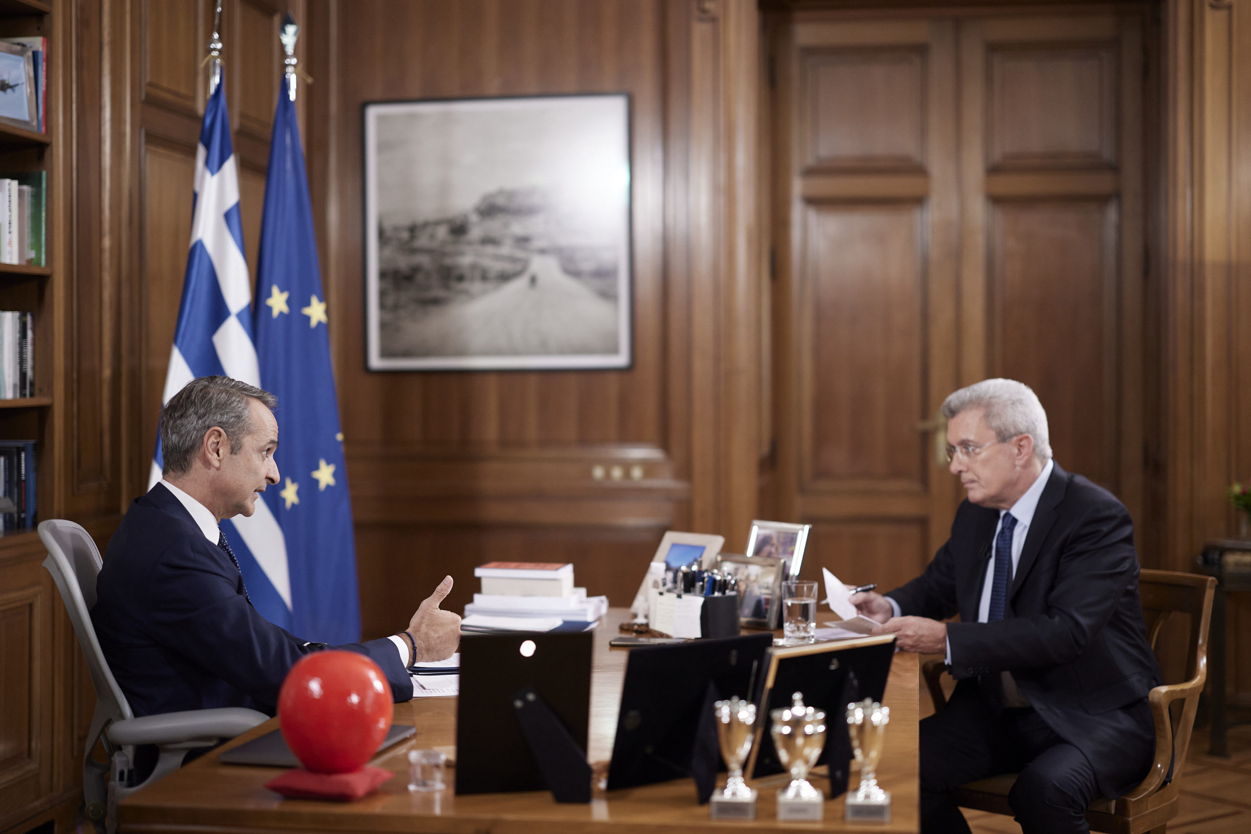 Κυριάκος Μητσοτάκης, Νίκος Χατζηνικολάου
