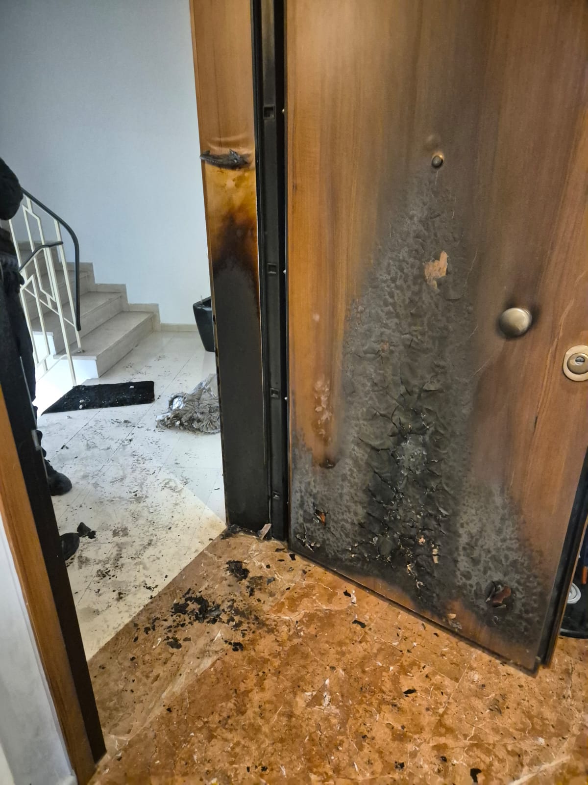 grafeio_theoxari.jpg ΝΔ: Επίθεση στο πολιτικό γραφείο του Χάρη Θεοχάρη