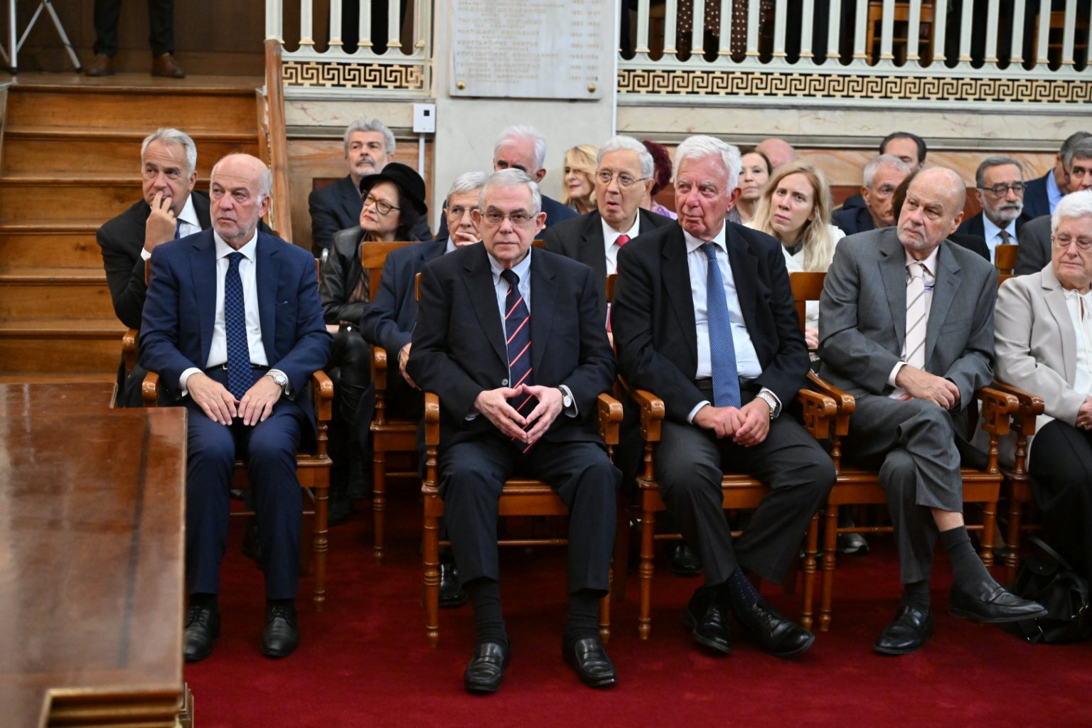 papadimos.jpg ΕΚΠΑ: Τελετή για Γιάννη Στουρνάρα