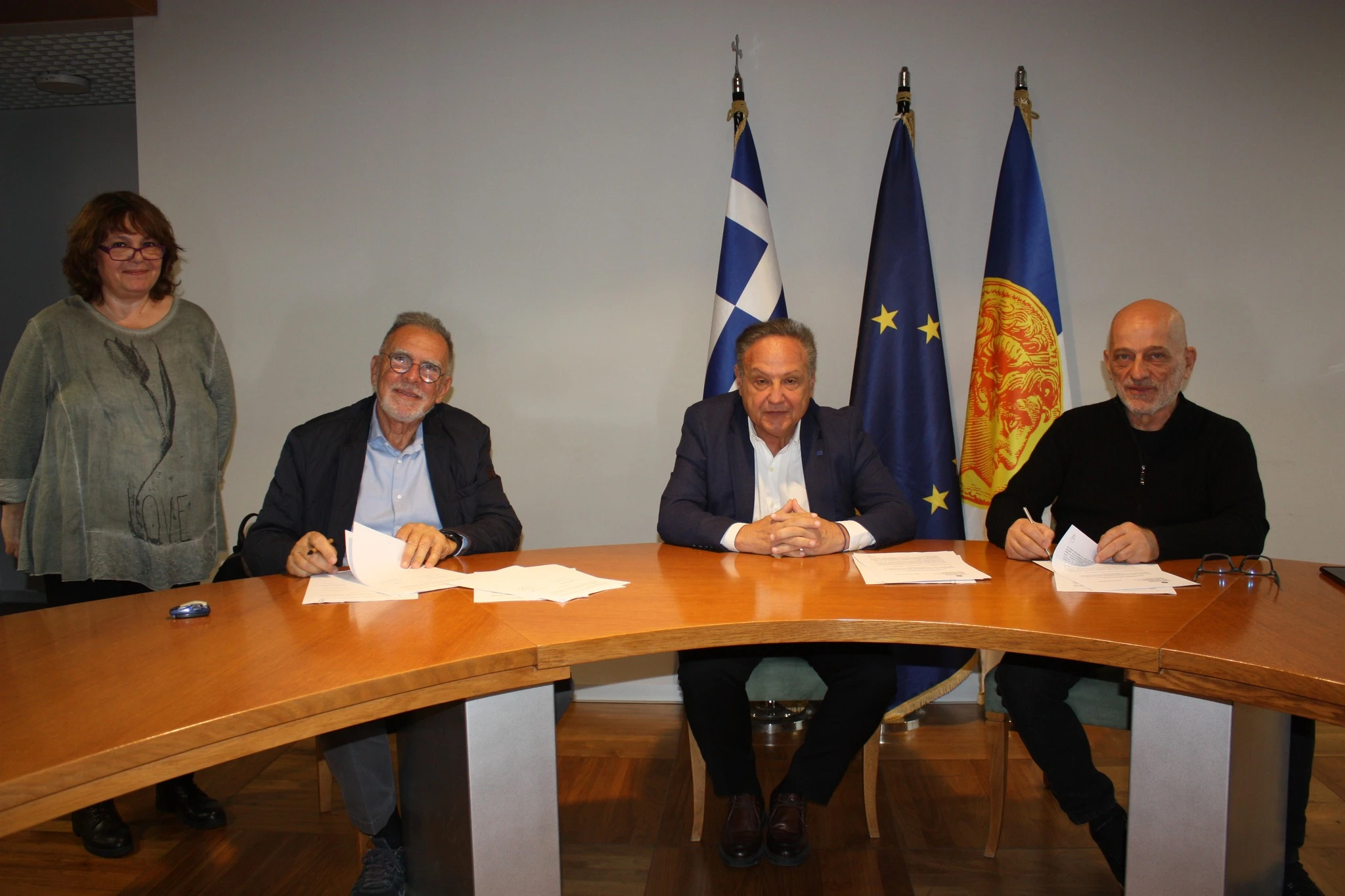 Αγγελούδης, υπογραφή για τα Τενεκεδένια Σχολεία Θεσσαλονίκης