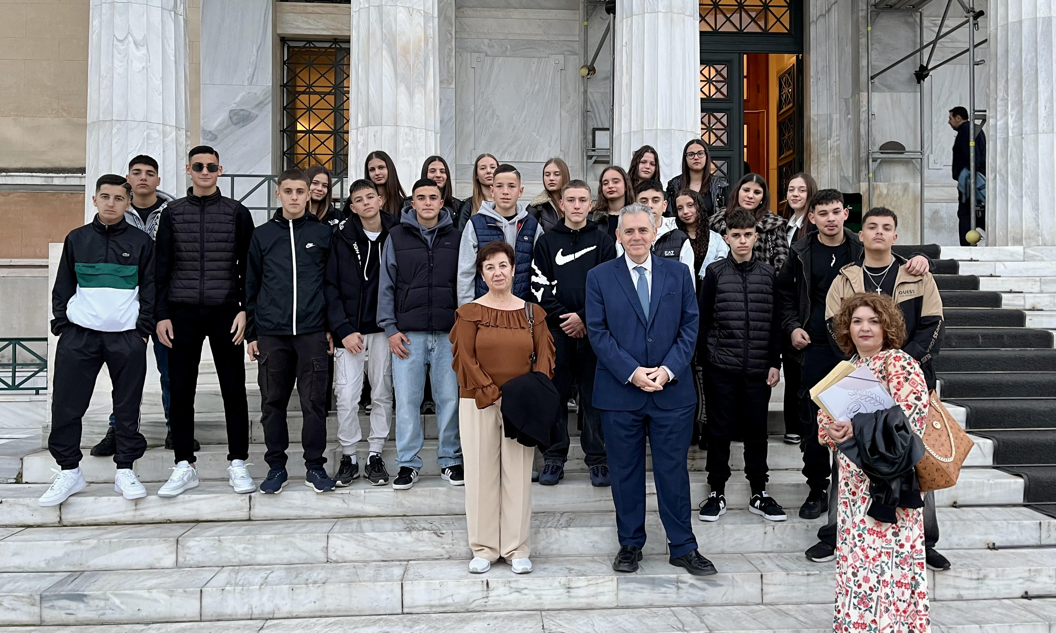 Μ. Χαρακόπουλος σε μαθητές: Η πολιτική μετατρέπεται περισσότερο σε επικοινωνιακή πρακτική