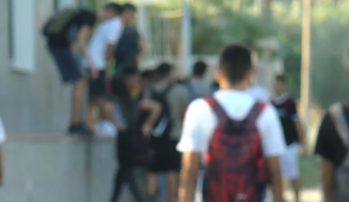 anilikoi-1200x697.jpg μαθητης