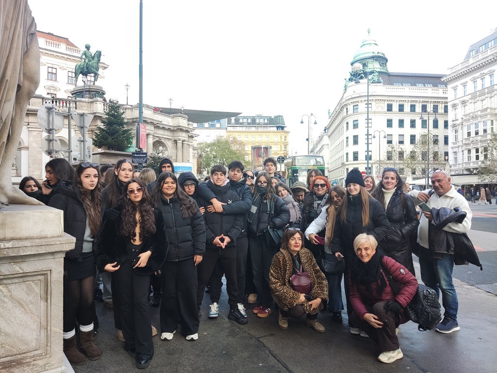 Βιέννη: «Άρωμα Ευρώπης» για μαθητές του 2ου Γενικού Λυκείου Αλιβερίου και του ΓΕΛ Αυλωναρίου