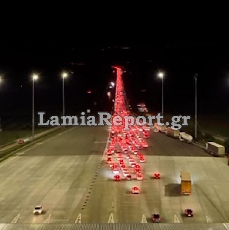 κίνηση στην εθνική οδό