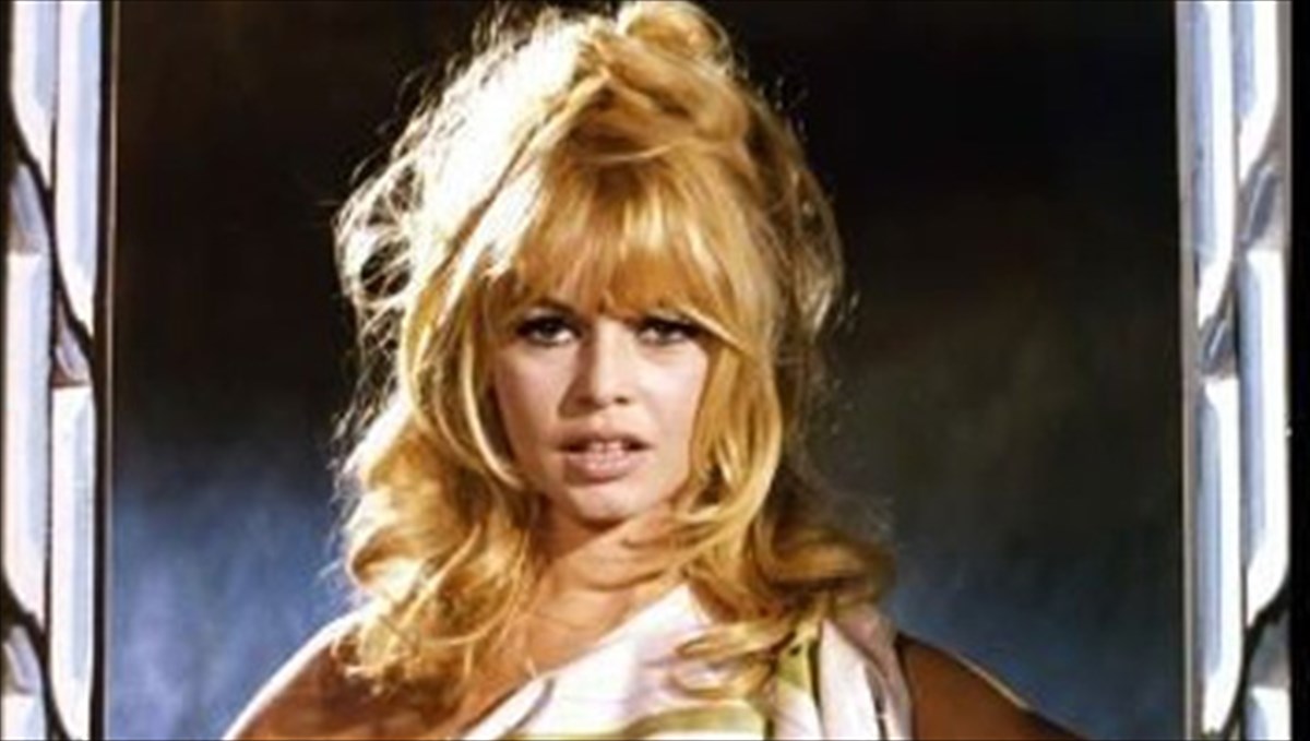 who-is-who-mprizit-mparnto.jpg Μπριζίτ Μπαρντό