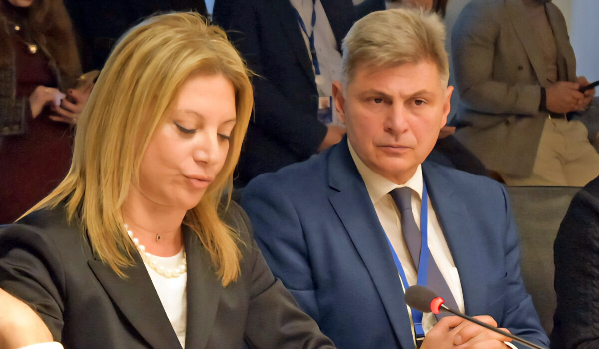 Μαρία Καρυστιανού, Νικόλας Φαραντούρης